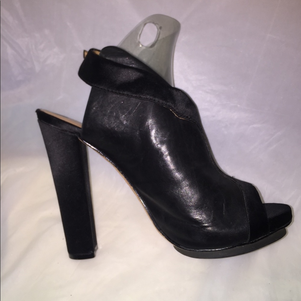 L.A.M.B by Gwen Stefani Leather Heels - Picture 4 of 7
